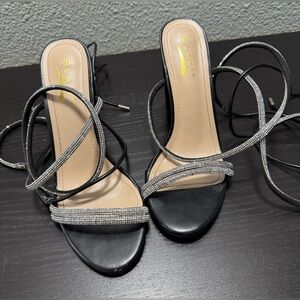 Stylish and comfortable high heel sandals with ties